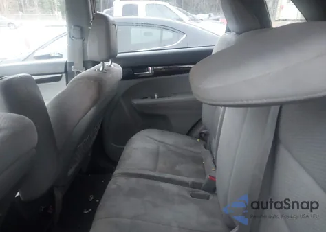 2011 Kia Sorento Lx V6 from USA, damaged, VIN 5XYKTDA26BG084684